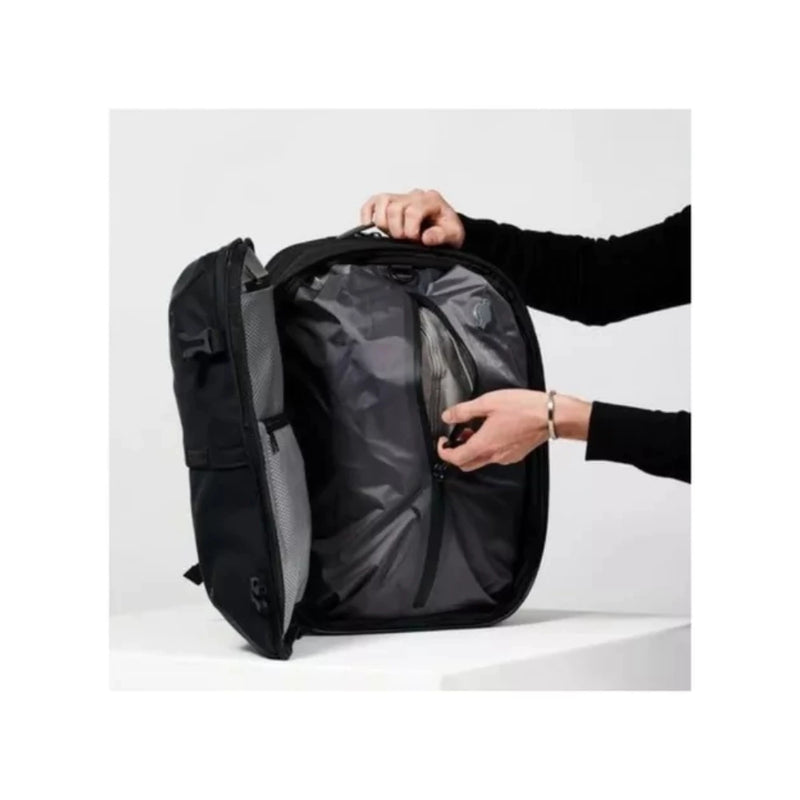 Combo Viajero: Valija Carry On + Mochila de Compresión